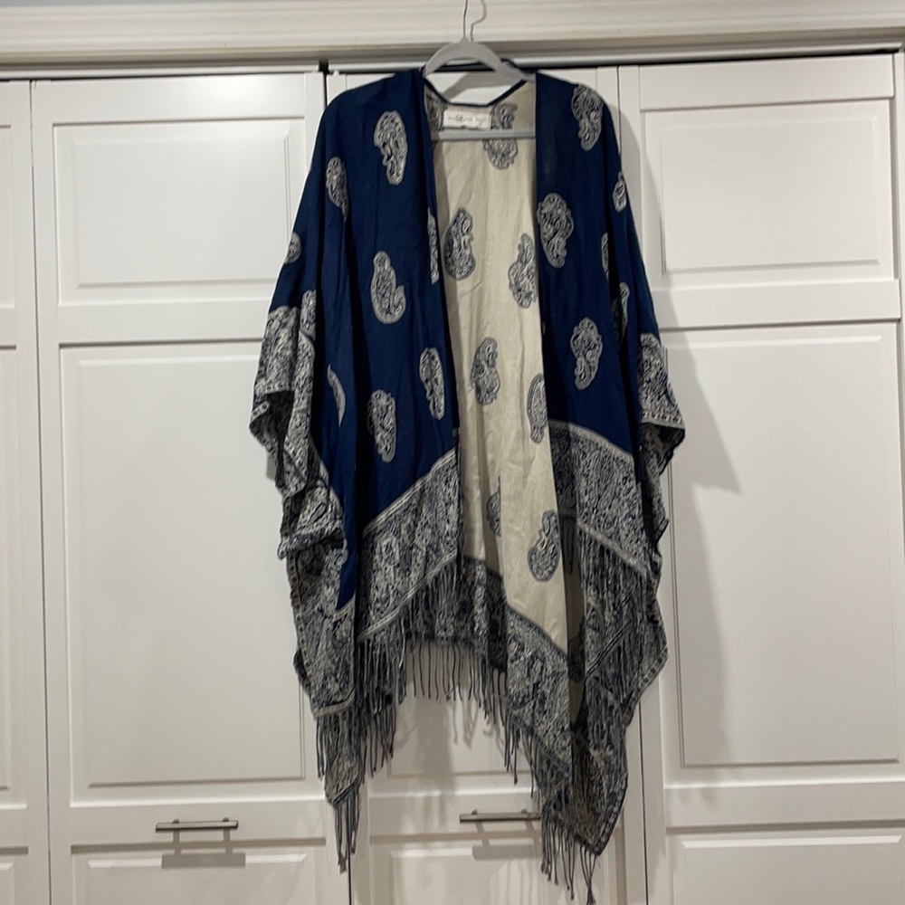 Women’s throw over Abercrombie one size fits all